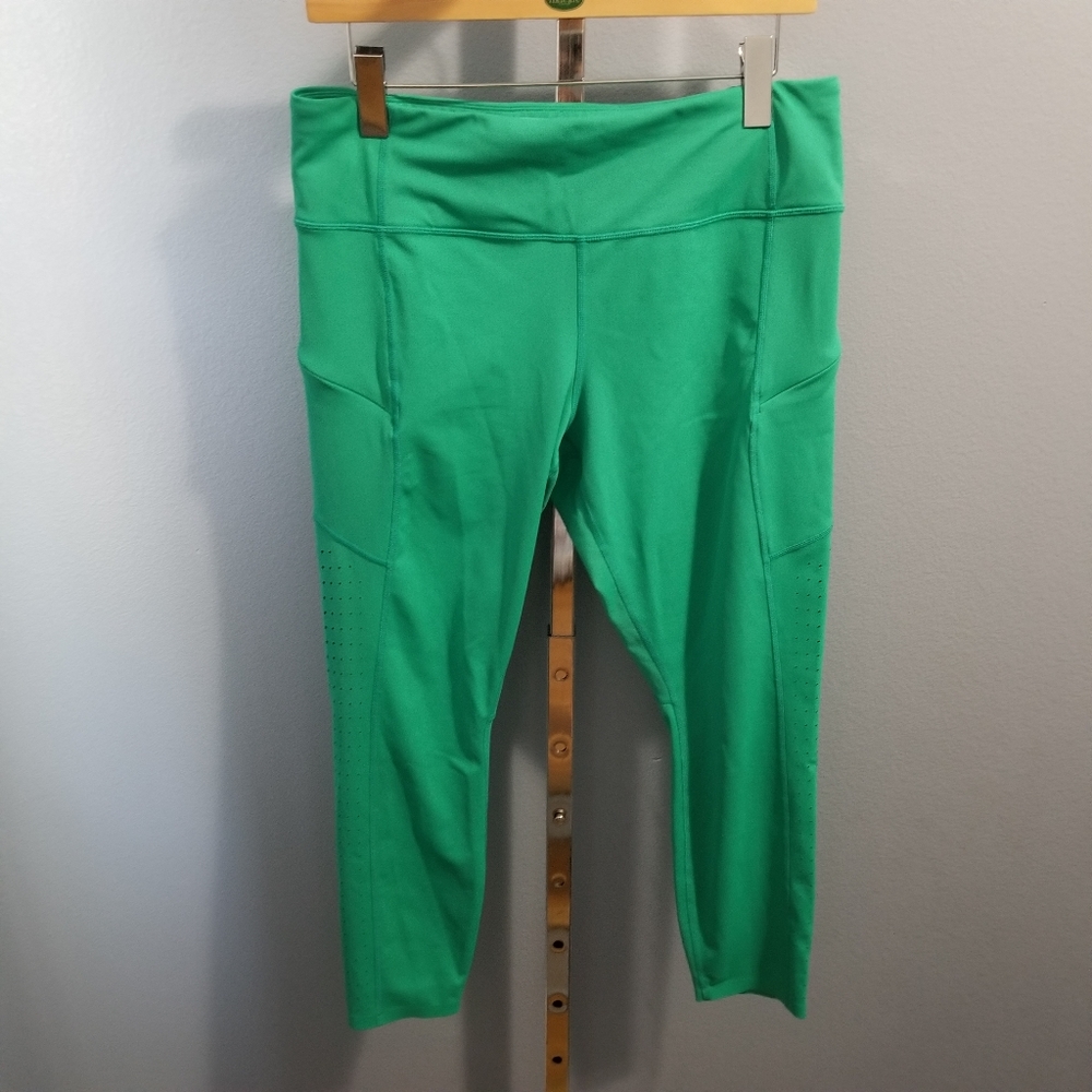 Athleta Contender Laser Cut 7/8 Leggings Powerlift Women's Large L 445901 Green.